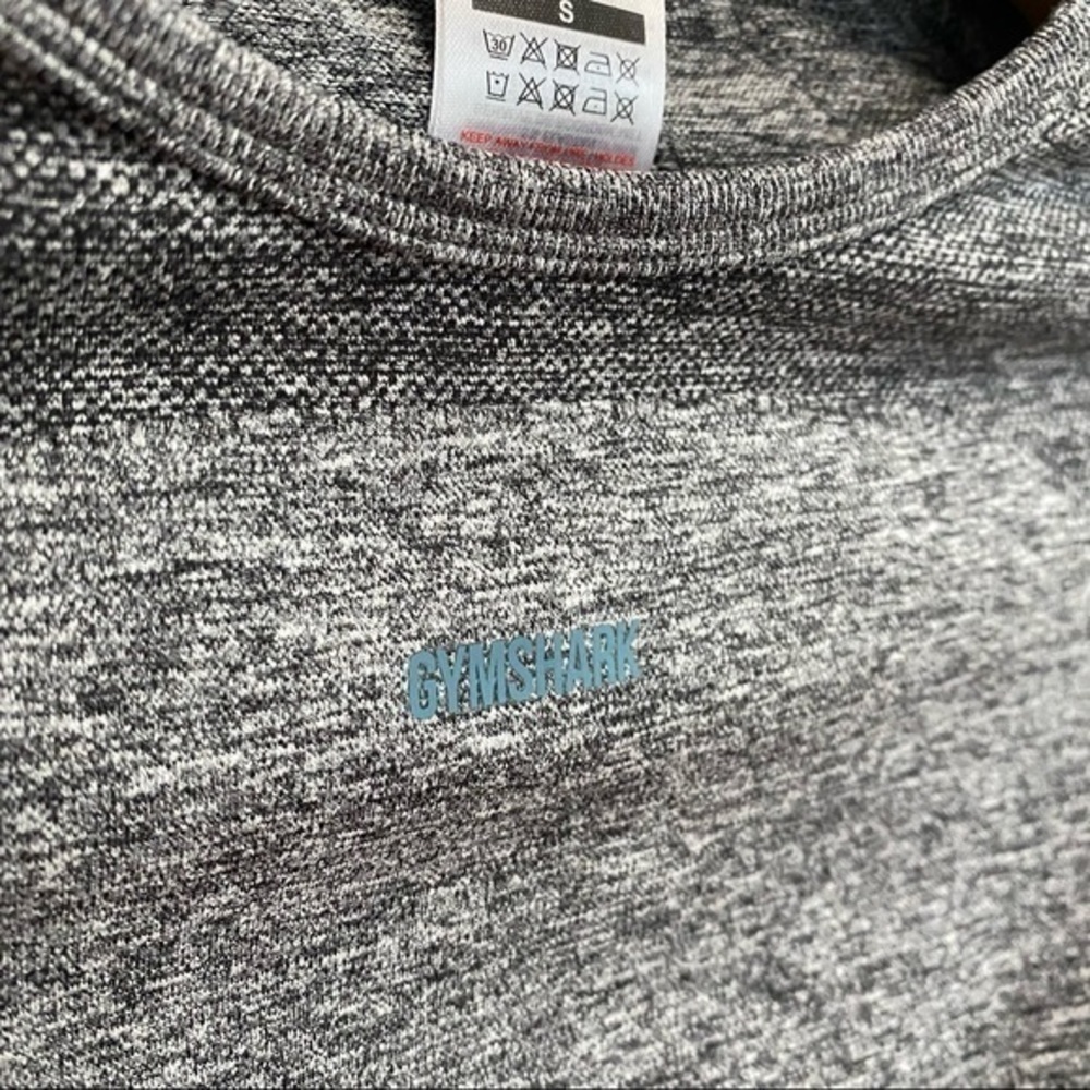Gymshark Gray Flex Sports Long Sleeve Athletic Cutout Crop Top Small - Picture 6 of 14